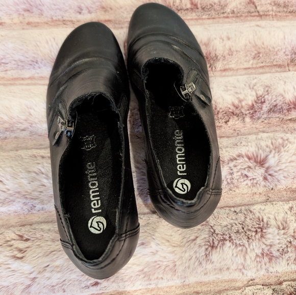 Remonte Black Leather Loafers with Side Zipper - Picture 5 of 6